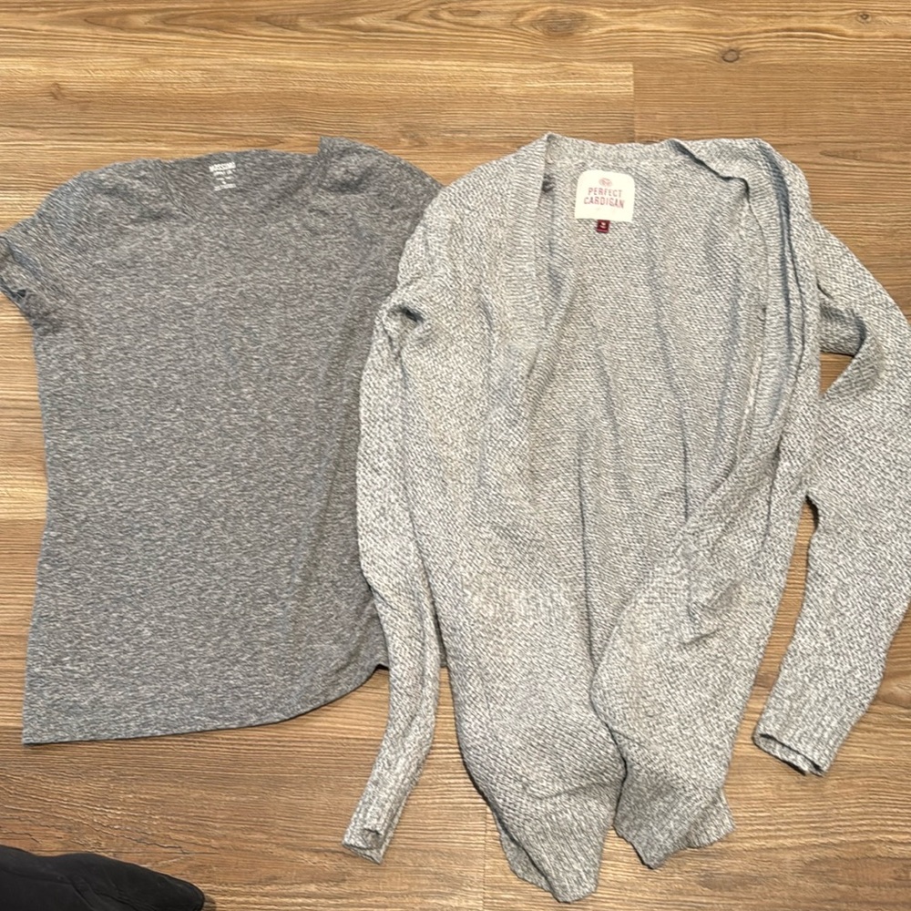 Bundle of women’s tops